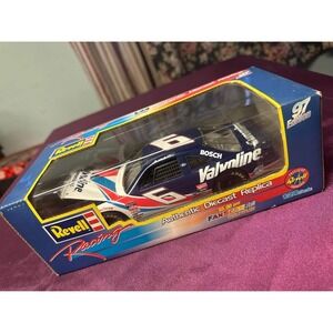 Mark Martin 1:24 Revell 97 Edition 1997 Thunderbird #6 Valvoline